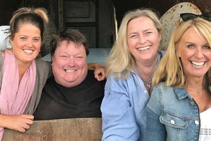 
Who Is The Bidding Room Dealer Adi Higham? Facts About His Wife And Family 