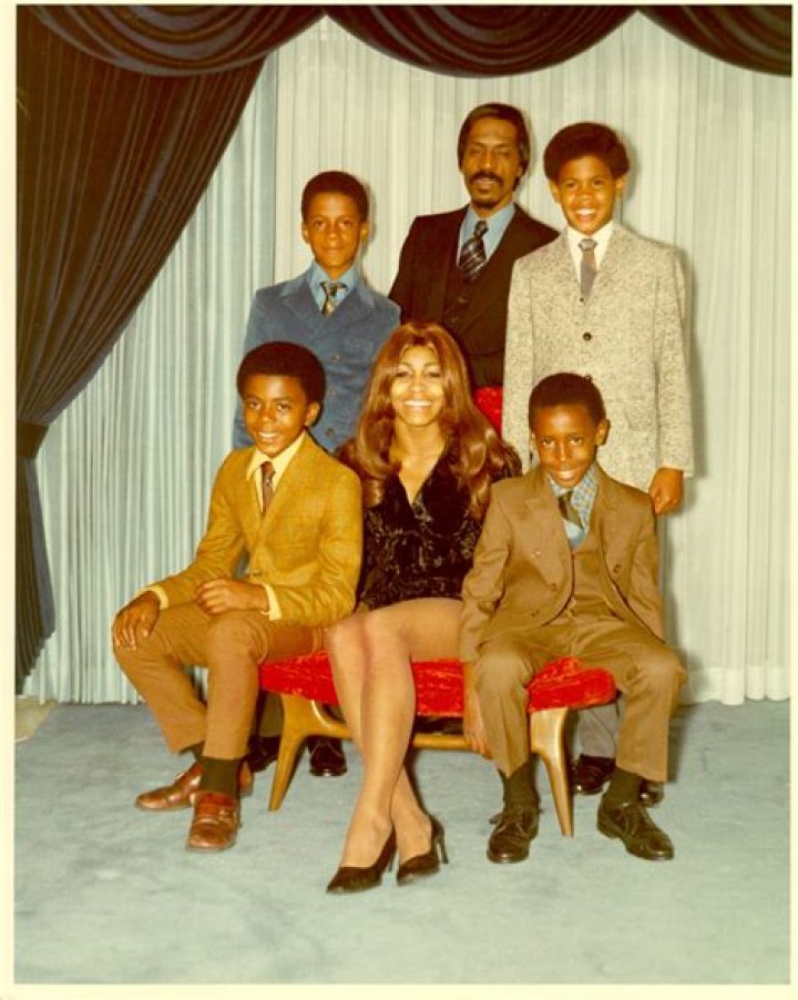 Who Is Tony Brown Referee Wife Tina? Family Kids And Death Cause