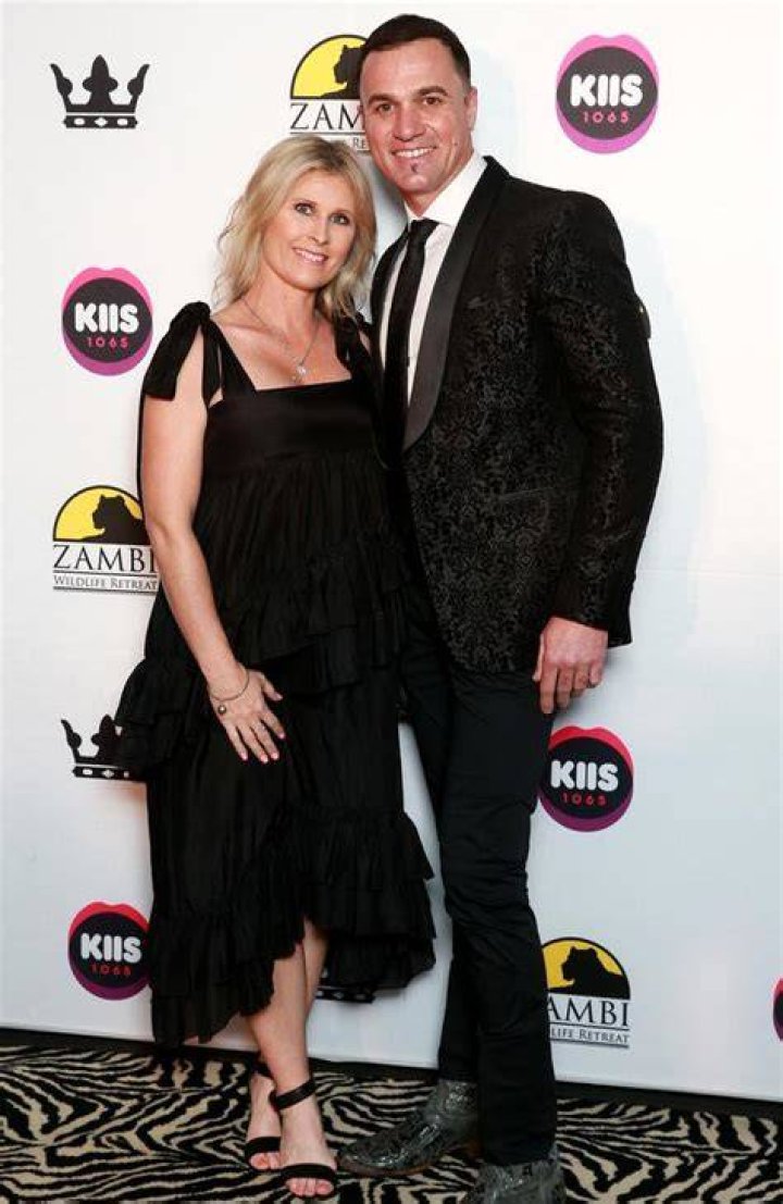 
Wife Rochelle Ogston And 4 Children, Shannon Noll’s Dreamy Married Life 