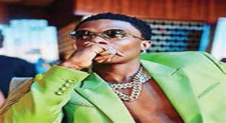 
Wizkid’s Song Excites Fans, Tops Google, Twitter Trends 