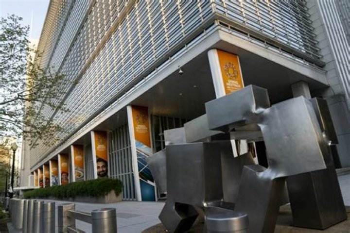 
World Bank warns of rising global recession risk amid simultaneous rate hikes 