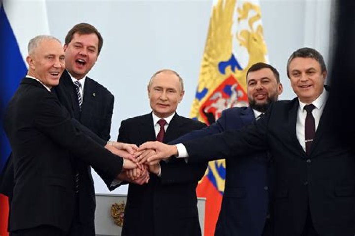 
Zelensky signs law that rules out Ukraine peace talks with Putin as ‘impossible’ 